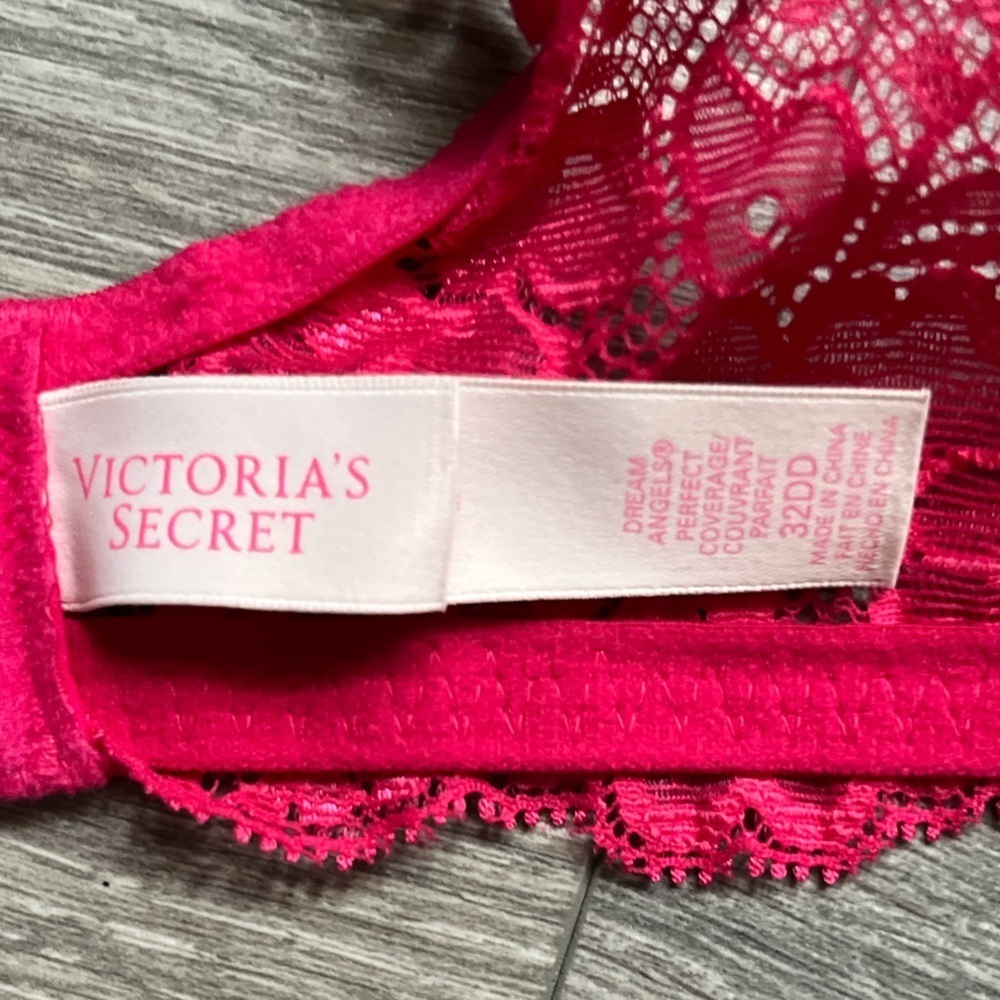 Victoria’s Secret Bright Pink Bow Rhinestone Underwire Lace Bra 32DD (E) - Picture 4 of 5